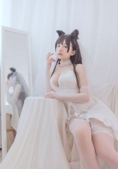 日韩精品丝袜制服_BD英语高清免费观看